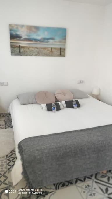 Ruzafa Terrace Oasis: Cozy A/C Apartment with Garden Access Valencia Exterior photo