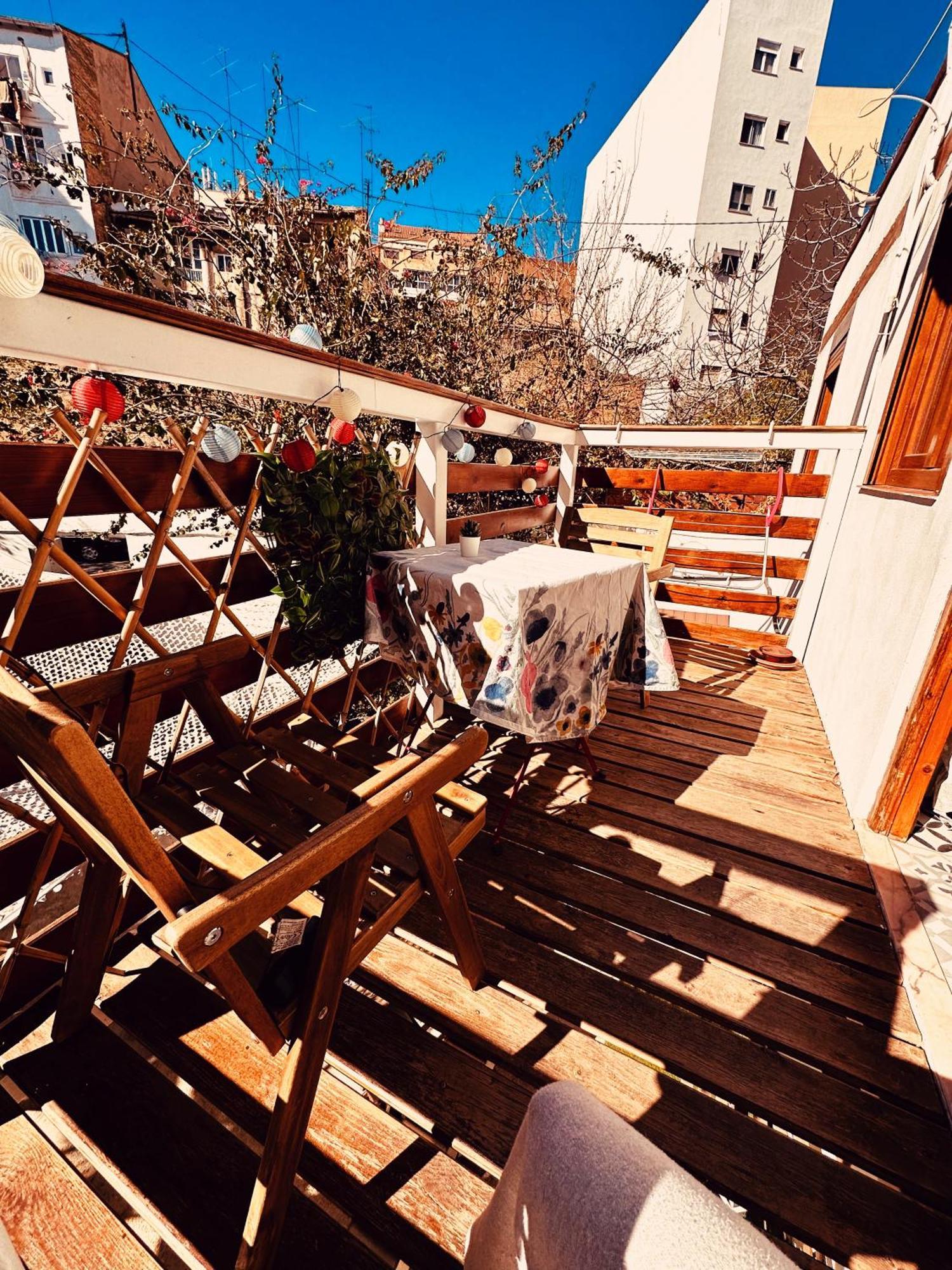 Ruzafa Terrace Oasis: Cozy A/C Apartment with Garden Access Valencia Exterior photo